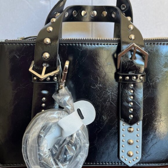 Zara shoulder bag with studs. - Picture 2 of 4